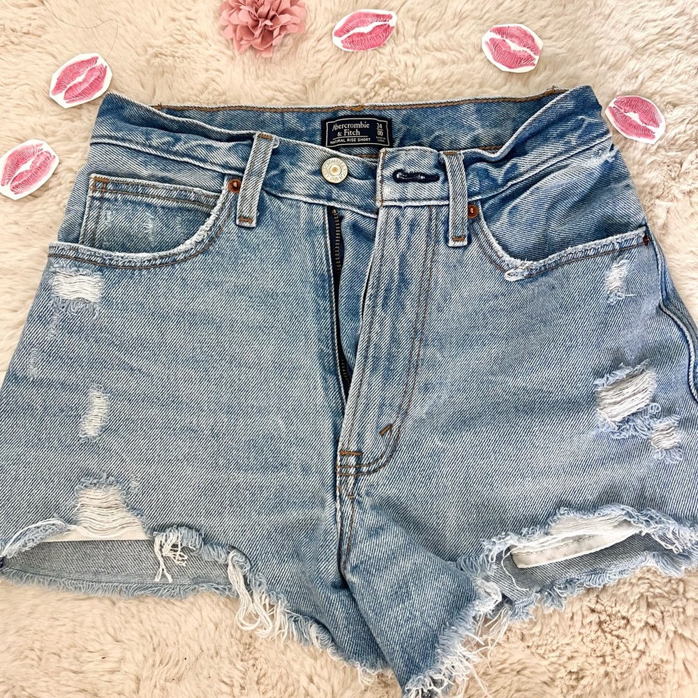 NATURAL RISE DENIM SHORTS!🩵